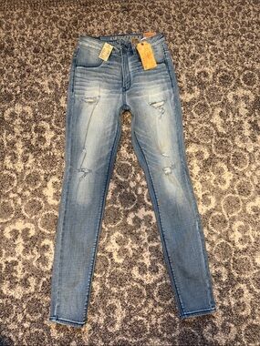 American Eagle Outfitters Light Blue Distressed High-Rise Skinny Jeans